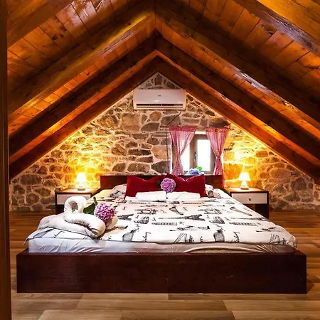 Tres Casas Holiday *