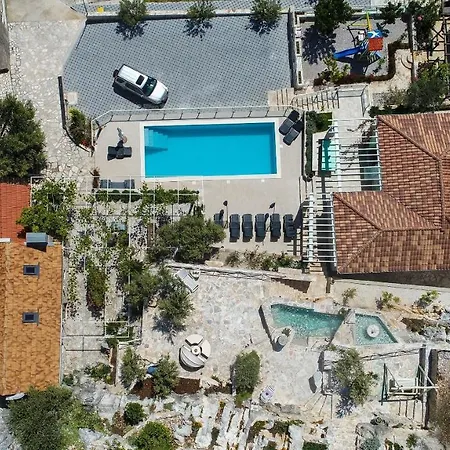 Tres Casas Holiday
