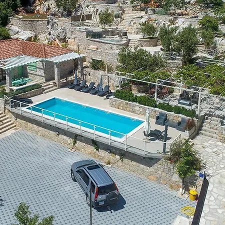 Tres Casas Holiday *